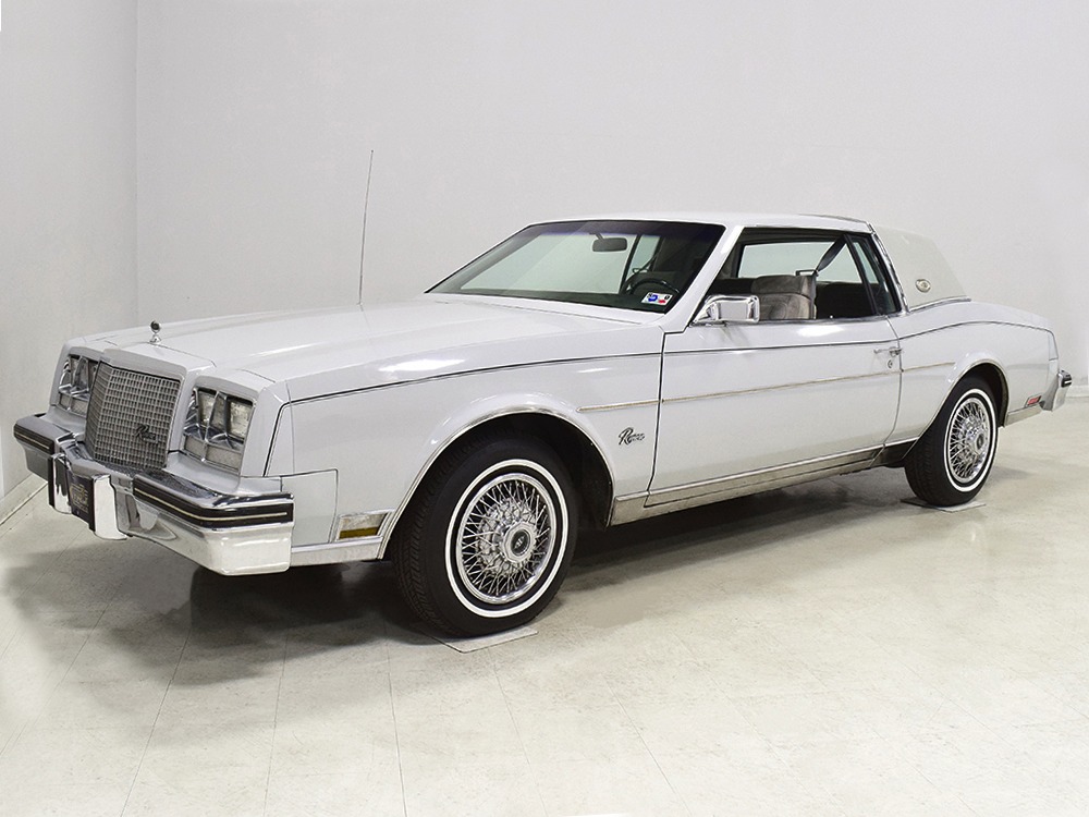 Harwood Motors :: 1982 Buick Riviera - SOLD
